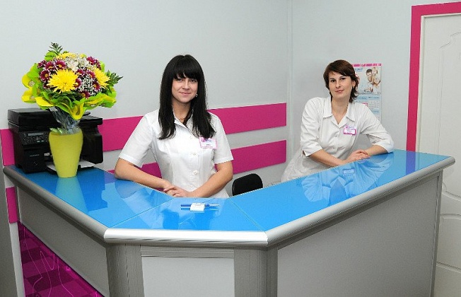 Все Свои на 9-й Парковой улице, 8А