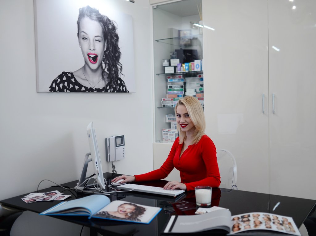 InSmile Veneers Center by Dr. Pekli