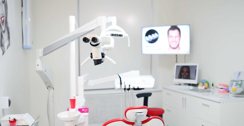 InSmile Veneers Center by Dr. Pekli
