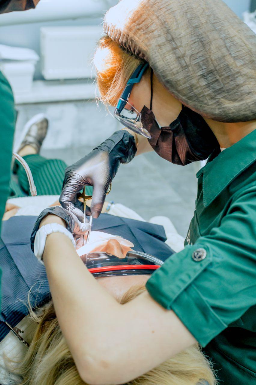 Dr. Kurov