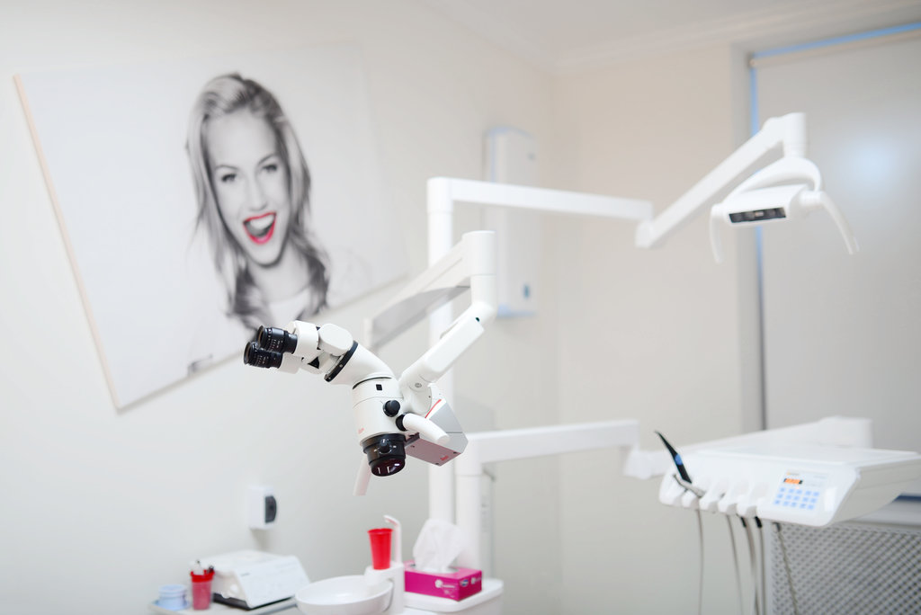 InSmile Veneers Center by Dr. Pekli